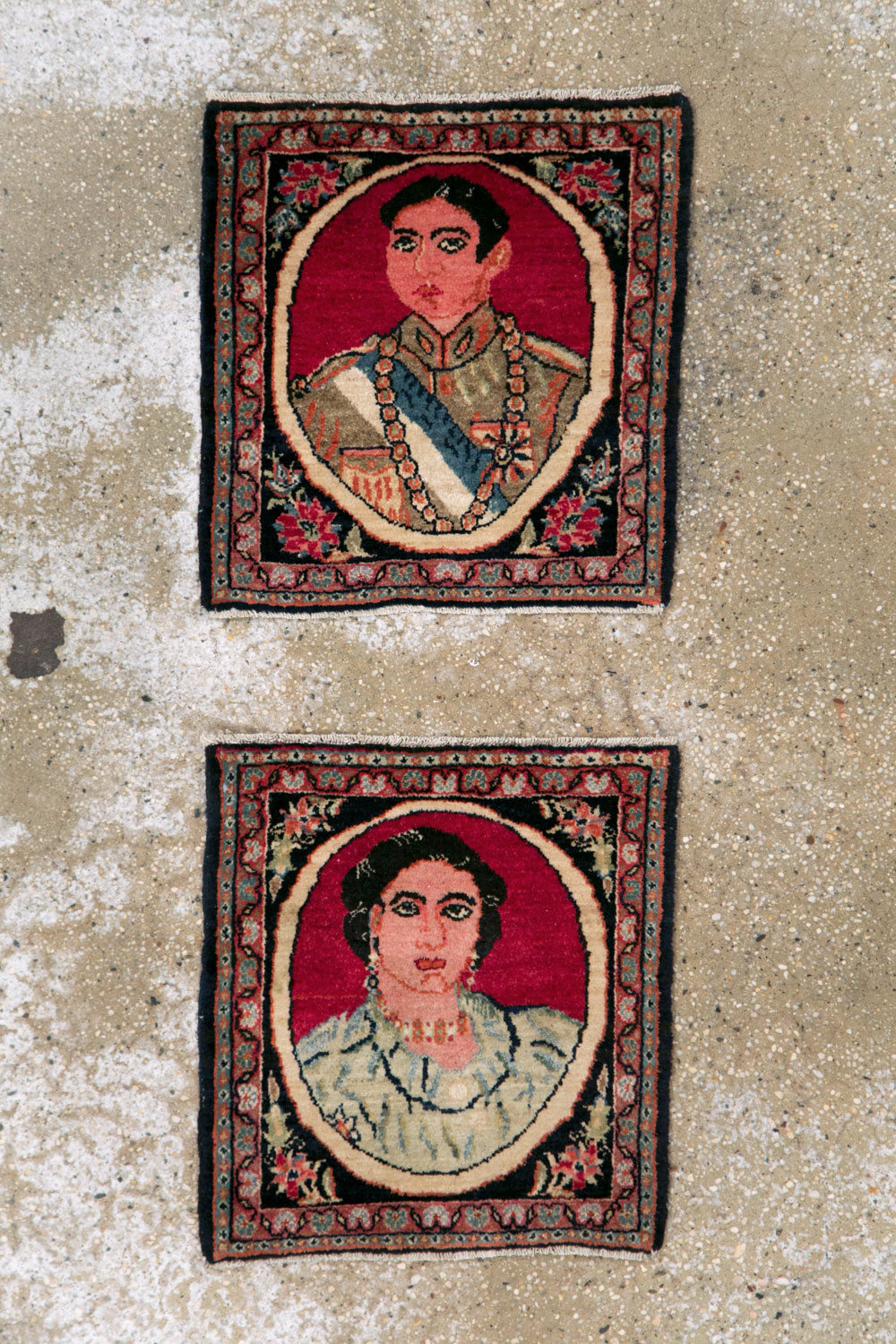 Vintage Persian Tabriz Pictorial Throw Rug, No.29686 - Staging