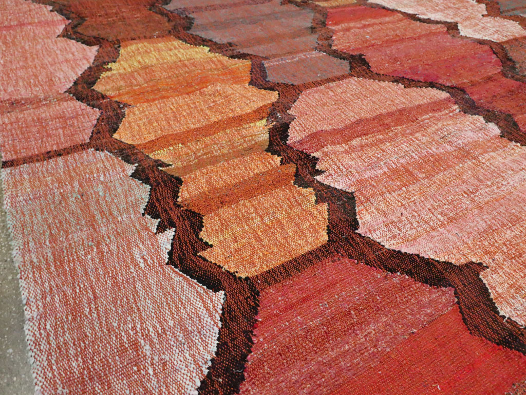 Contemporary Turkish Flatweave Kilim Room Size Carpet, No.29697 - Staging