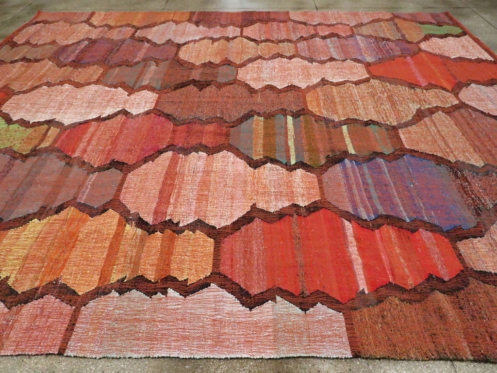 Contemporary Turkish Flatweave Kilim Room Size Carpet, No.29697 - Staging