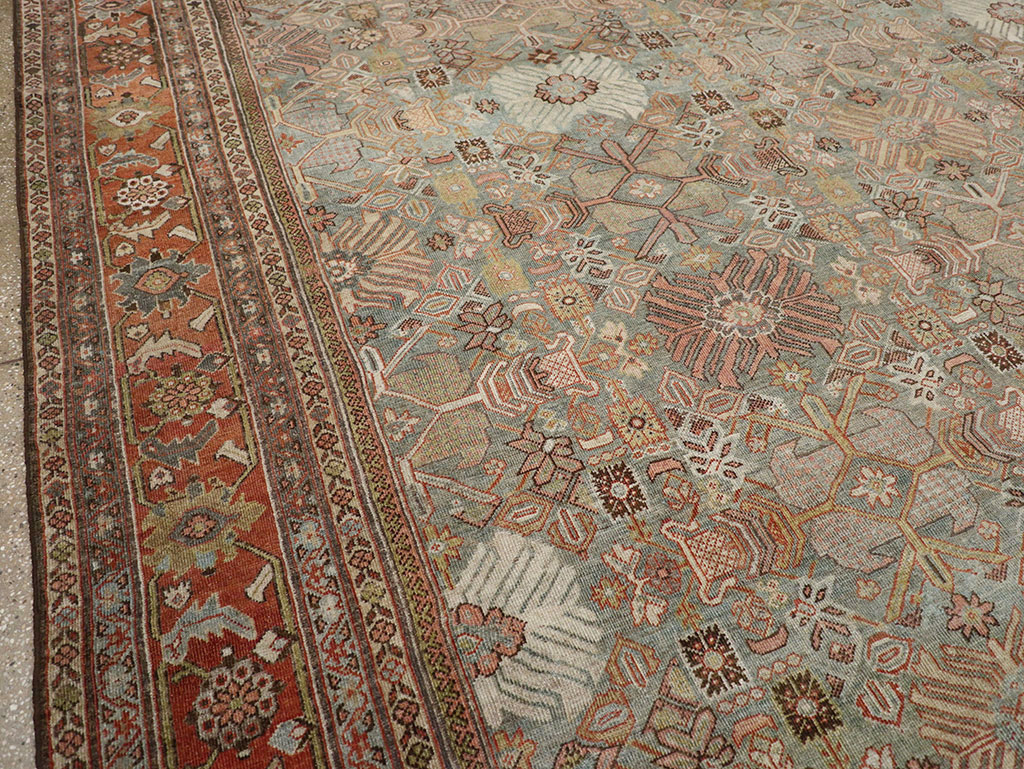 Antique Persian Mahal Carpet, No.29706 - Staging