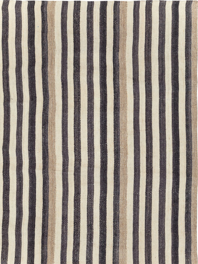 Modern Persian Flatweave Kilim Room Size Carpet, No.29722 - Staging