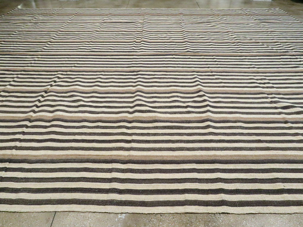 Contemporary Turkish Flatweave Kilim Oversize Carpet, No.29726 - Staging