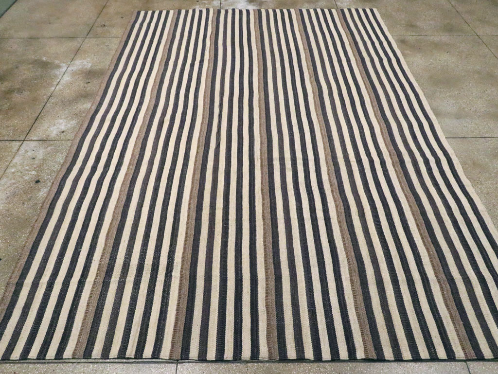 Modern Turkish Flatweave Kilim Room Size Carpet, No.29727 - Staging
