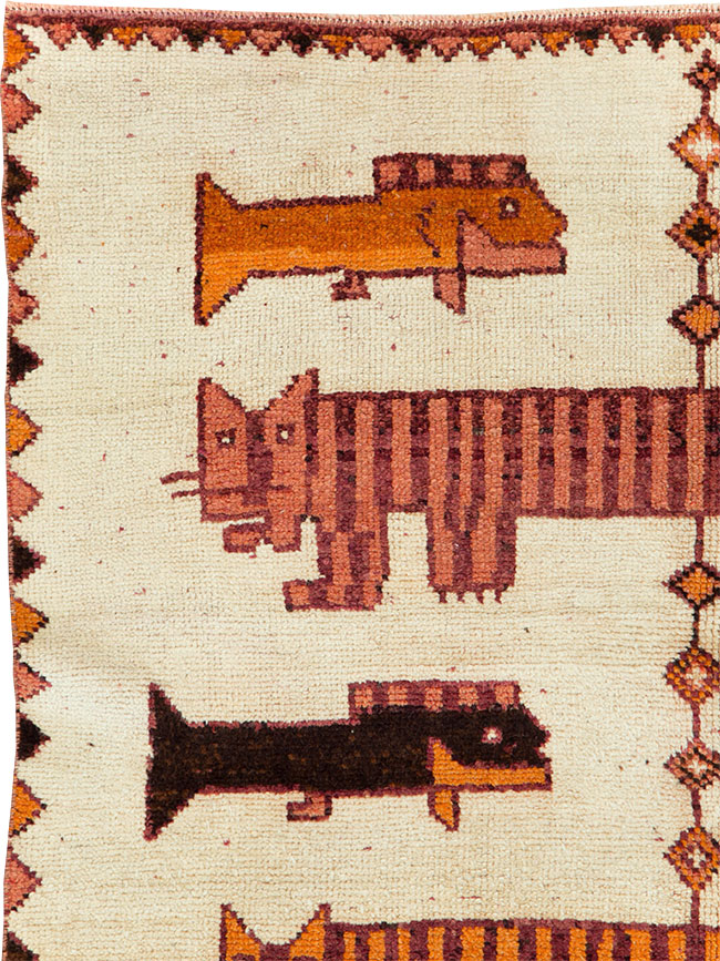 Vintage Persian Bakhtiari Pictorial Accent Rug (Pair: 1 of 2), No.29752 - Staging