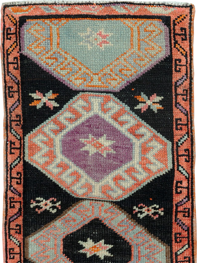 Vintage Anatolian Long Runner, No.29755 - Staging