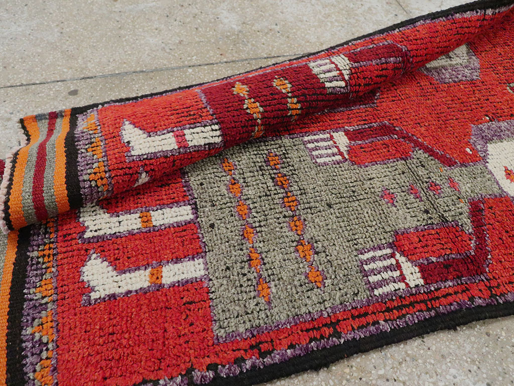 Vintage Turkish Anatolian Pictorial Runner, No.29757 - Staging