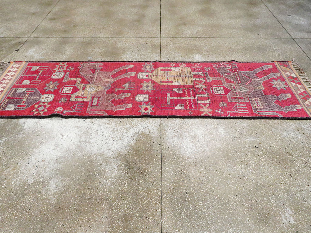 Vintage Turkish Anatolian Pictorial Runner, No.29758 - Staging