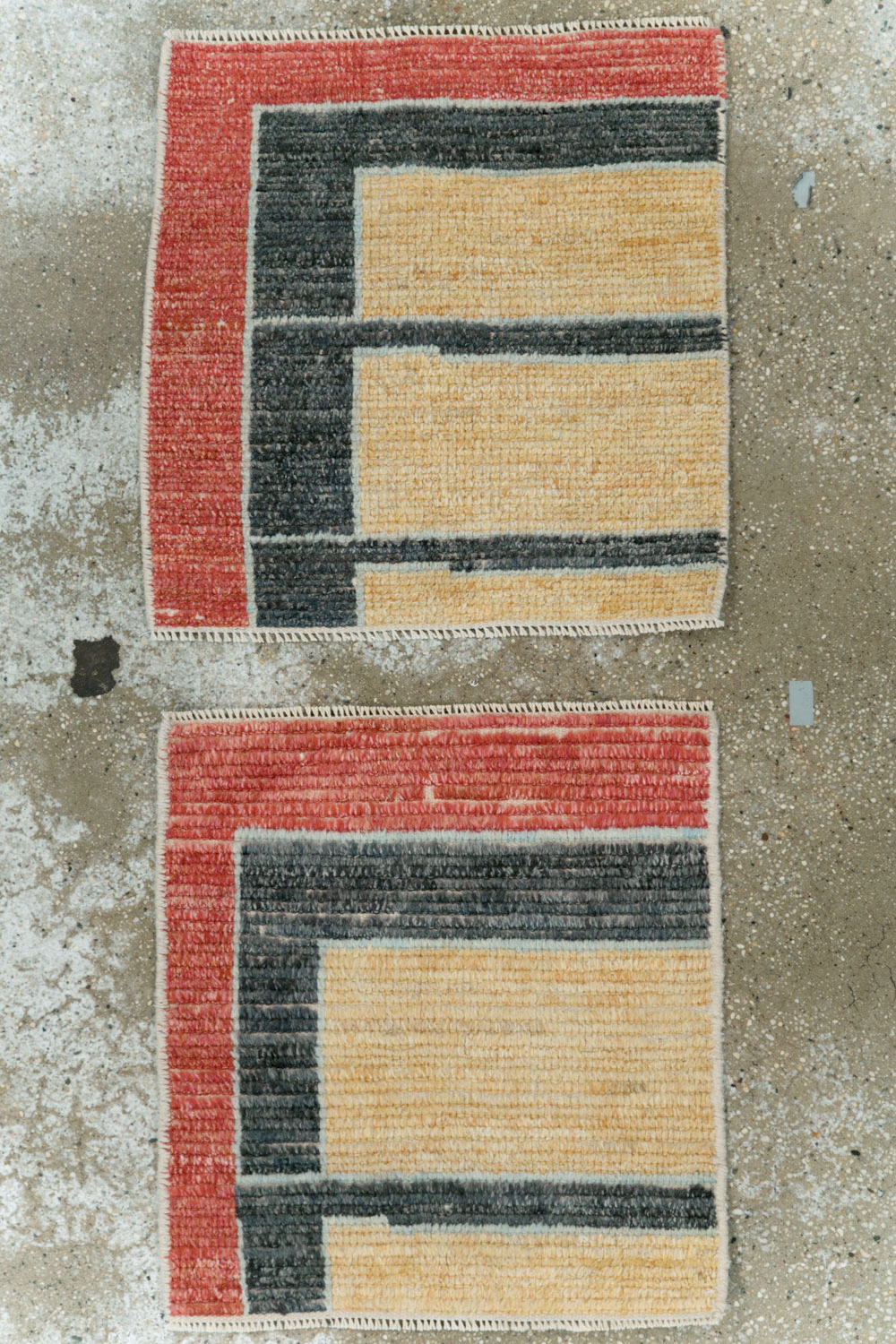 Contemporary Turkish Tulu Square Throw Rug (Pair: 1 of 2), No.29782 - Staging