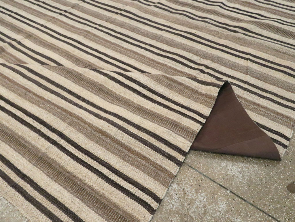 Large Modern Turkish Flatweave Kilim, No.29786 - Staging