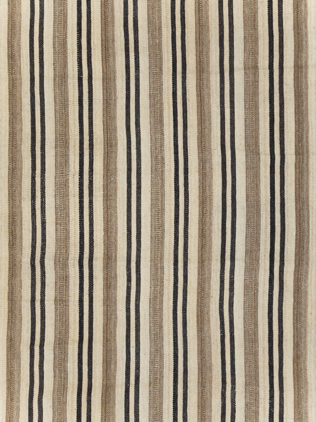 Modern Persian Flatweave Kilim Large Room Size Carpet, No.29788 - Staging