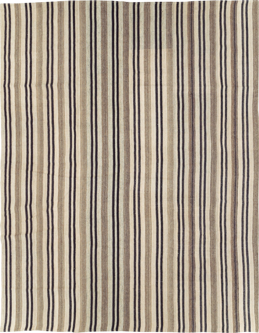 Modern Turkish Flatweave Kilim Room Size Carpet, No.29789 - Staging