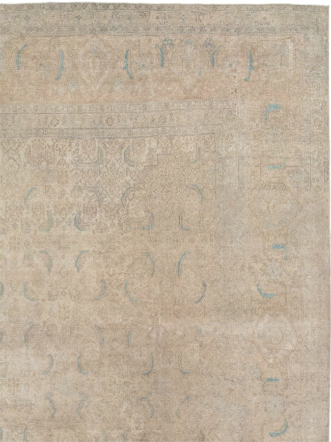 Vintage Persian Mahal Room Size Carpet, No.29794 - Staging