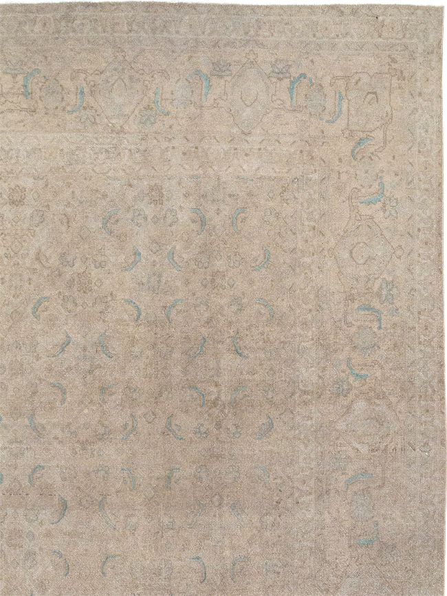 Vintage Persian Mahal Room Size Carpet, No.29794 - Staging