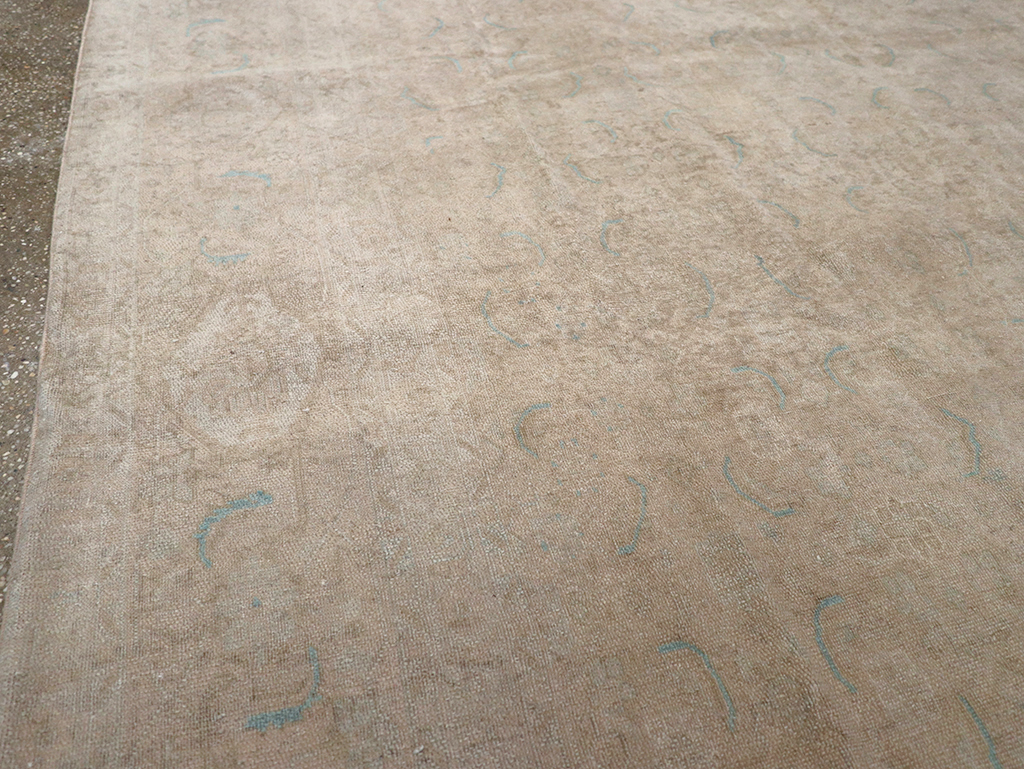 Vintage Persian Mahal Room Size Carpet, No.29794 - Staging