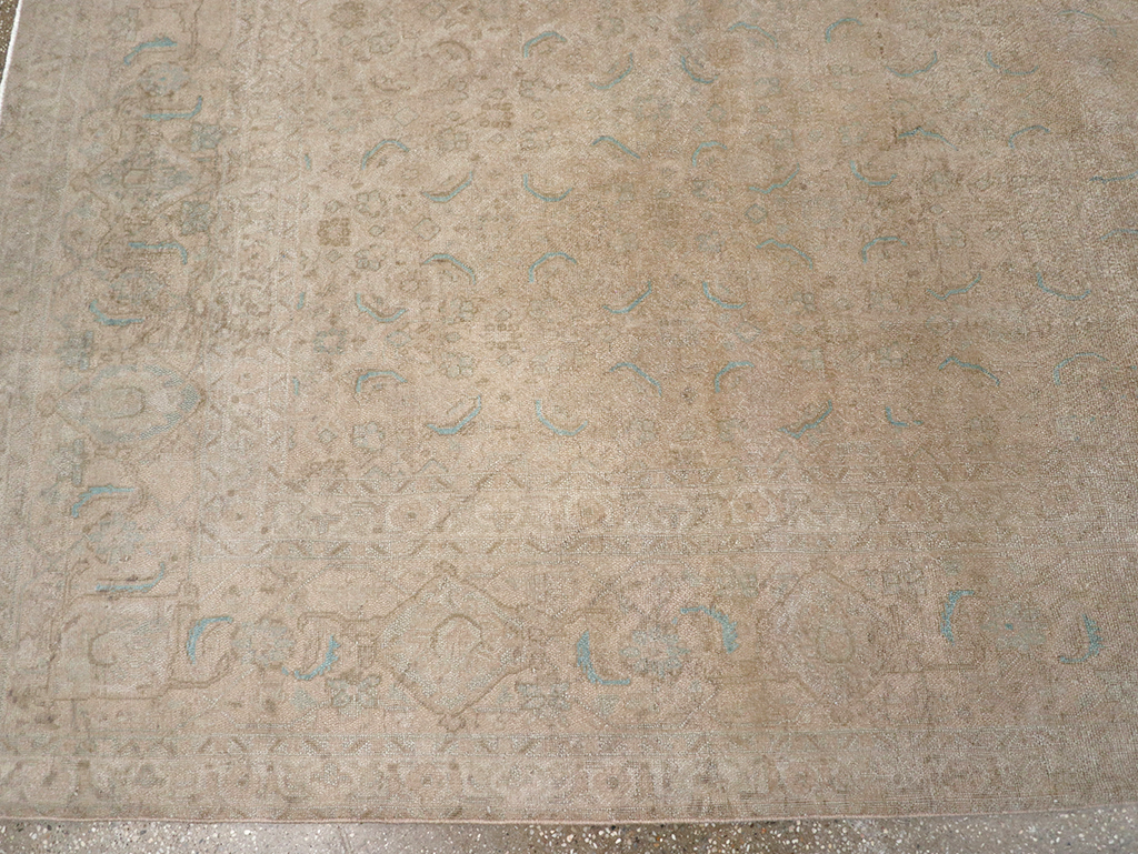 Vintage Persian Mahal Room Size Carpet, No.29794 - Staging
