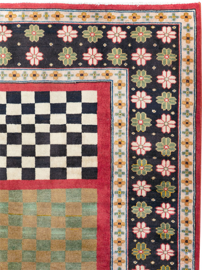 Vintage Persian Mahal Rug, No.29796 - Staging