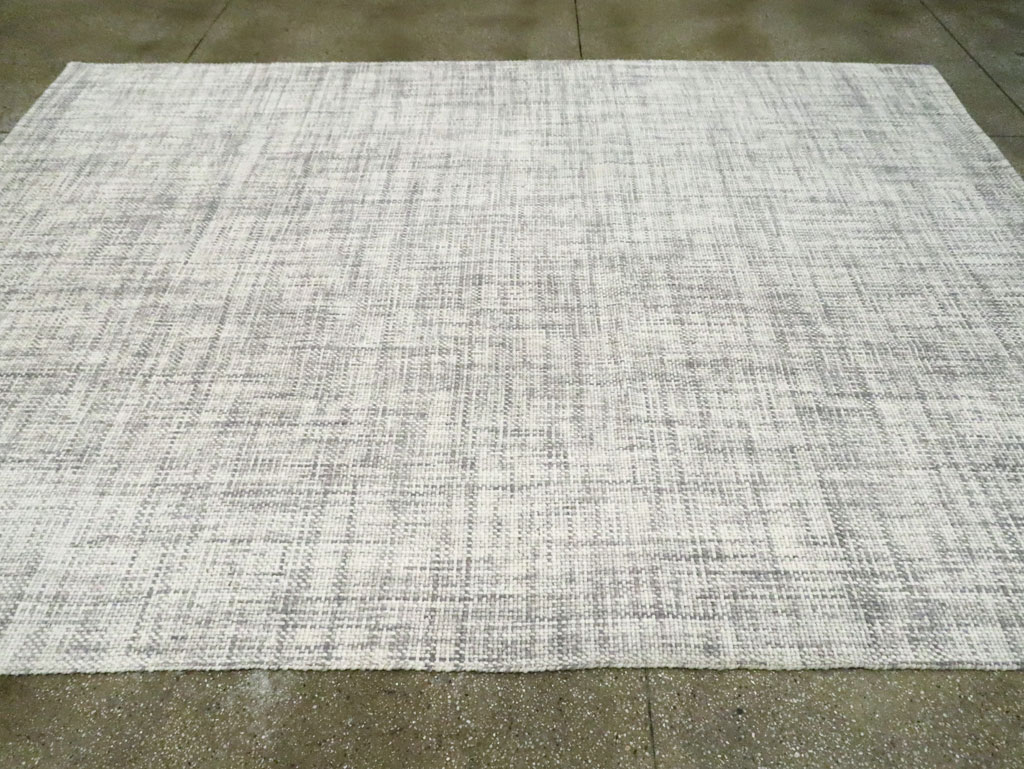 Contemporary Turkish Flatweave Kilim Room Size Carpet, No.29802 - Staging