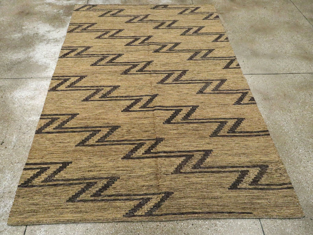 Contemporary Turkish Flatweave Kilim Accent Rug, No.29808 - Staging