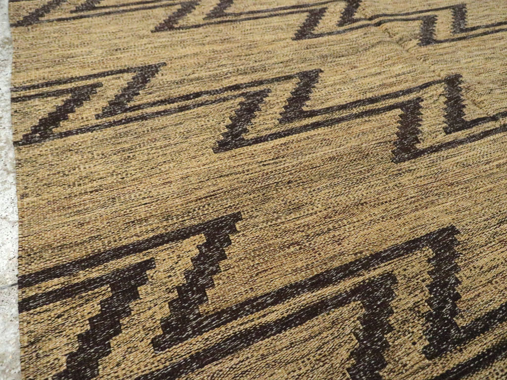 Contemporary Turkish Flatweave Kilim Accent Rug, No.29808 - Staging