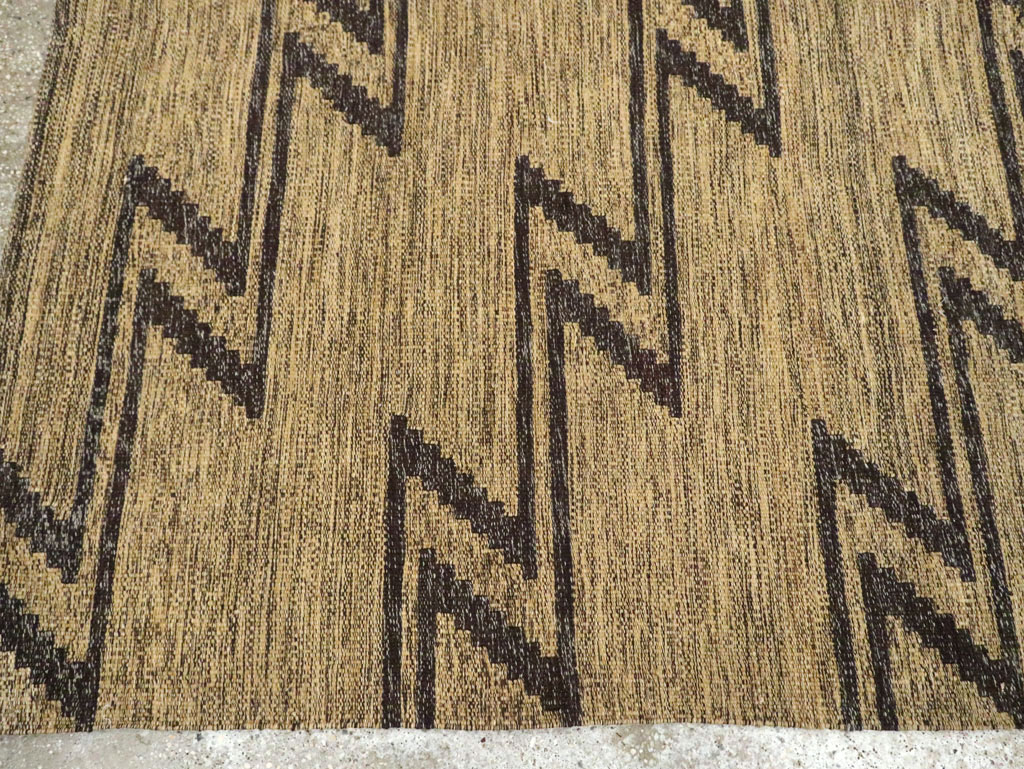 Contemporary Turkish Flatweave Kilim Accent Rug, No.29808 - Staging