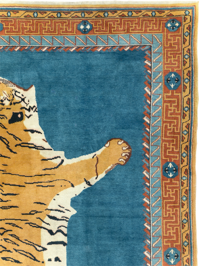 Antique Indian Pictorial Agra Carpet, No.29818 - Staging