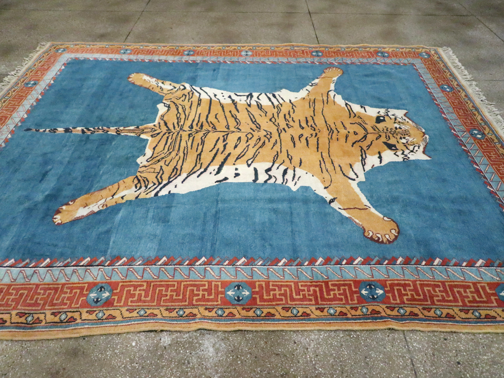 Antique Indian Pictorial Agra Carpet, No.29818 - Staging