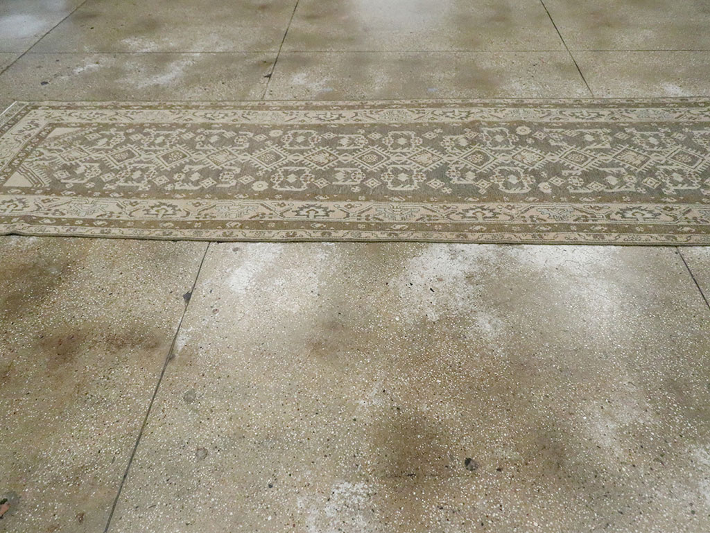 Vintage Persian Malayer Long Runner, No.29820 - Staging