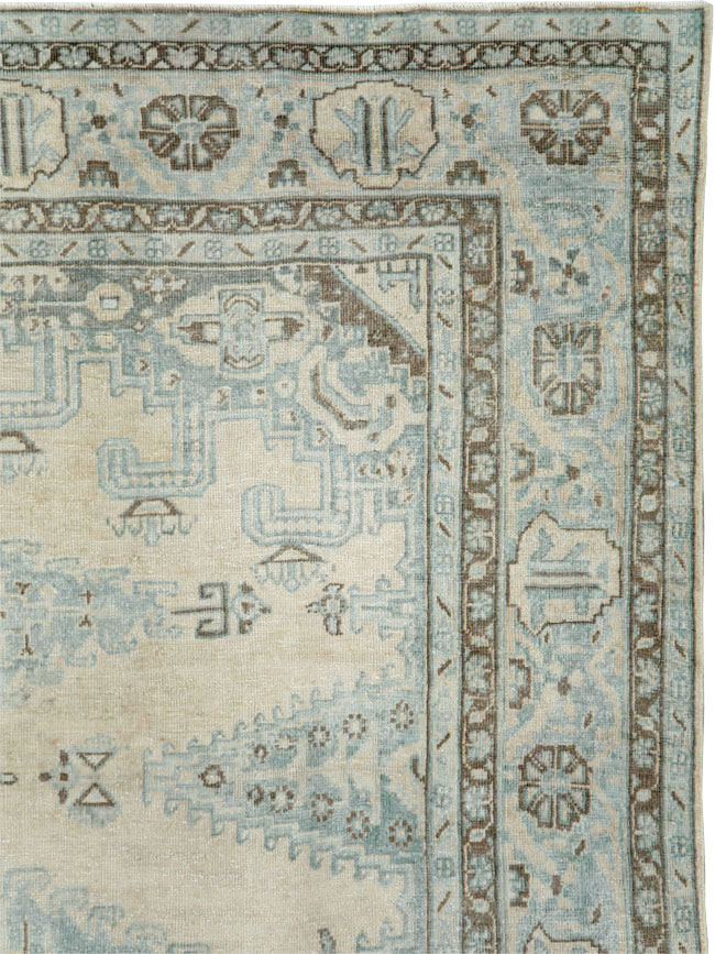 Vintage Persian Veece Accent Carpet, No.29852 - Staging
