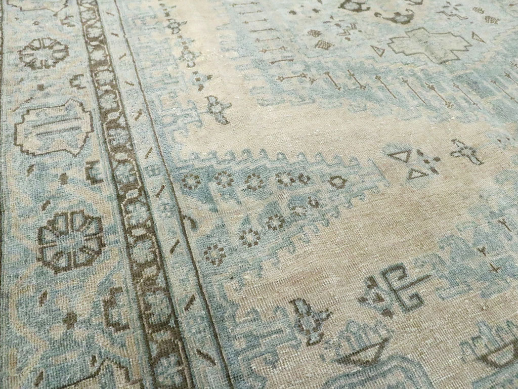 Vintage Persian Veece Accent Carpet, No.29852 - Staging