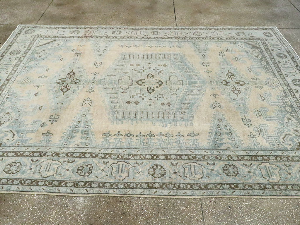 Vintage Persian Veece Accent Carpet, No.29852 - Staging