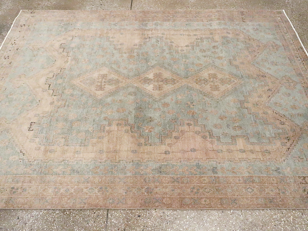 Vintage Persian Shiraz Accent Rug, No.29873 - Staging