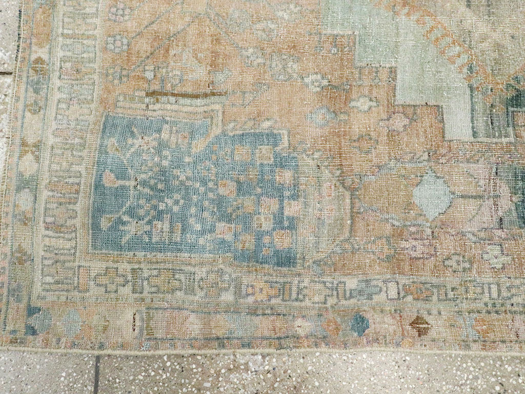 Vintage Persian Shiraz Throw Rug, No.29895 - Staging