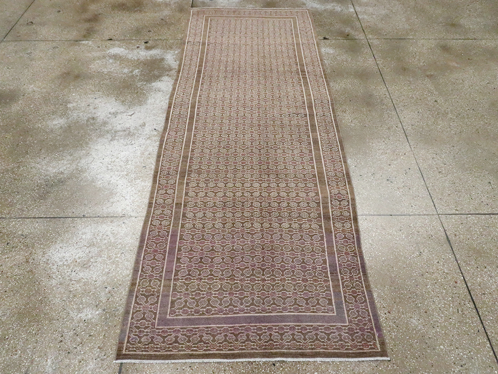 Vintage Persian Malayer Rug, No.29946 - Staging