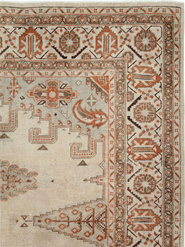 Vintage Persian Veece Carpet, No.29956 - Staging