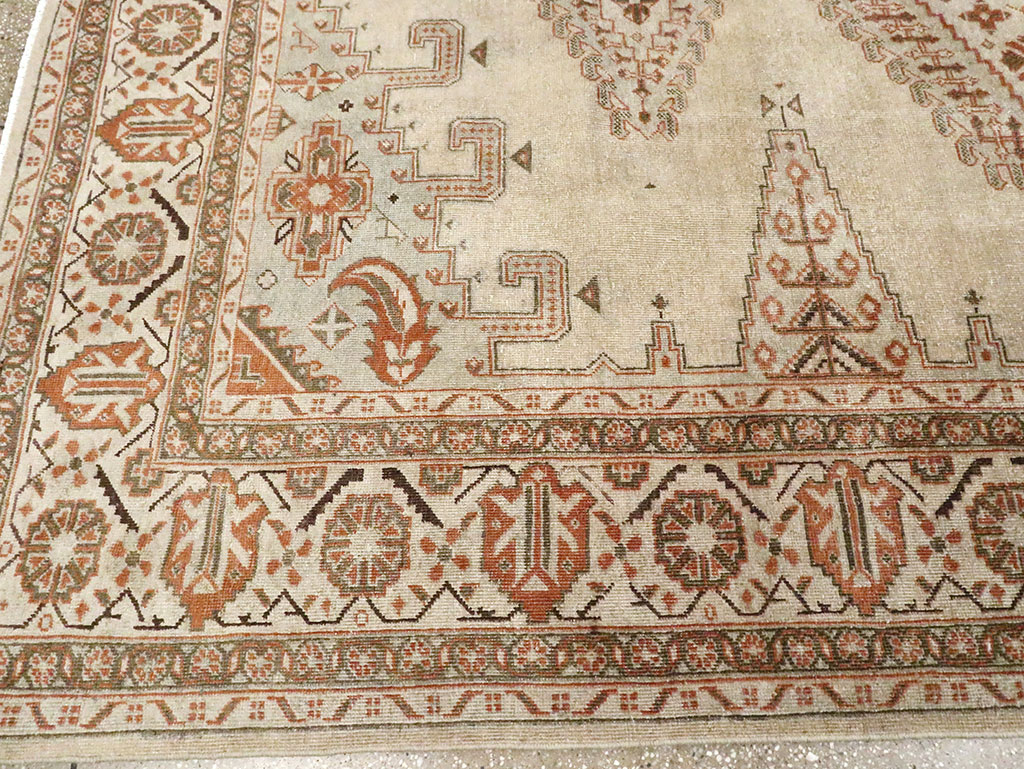 Vintage Persian Veece Carpet, No.29956 - Staging