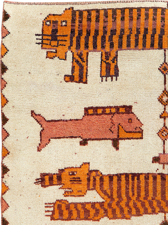 Vintage Persian Bakhtiari Pictorial Accent Rug (Pair: 2 of 2), No.30017 - Staging