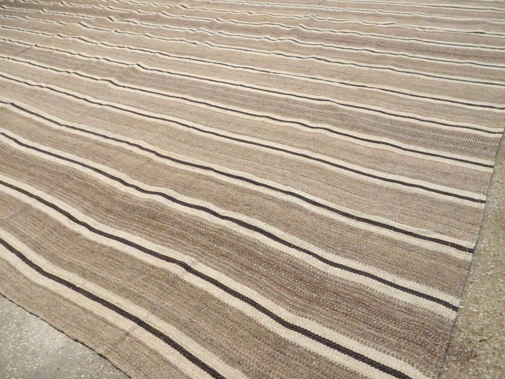 Contemporary Turkish Flatweave Kilim Oversize Carpet, No.30018 - Staging