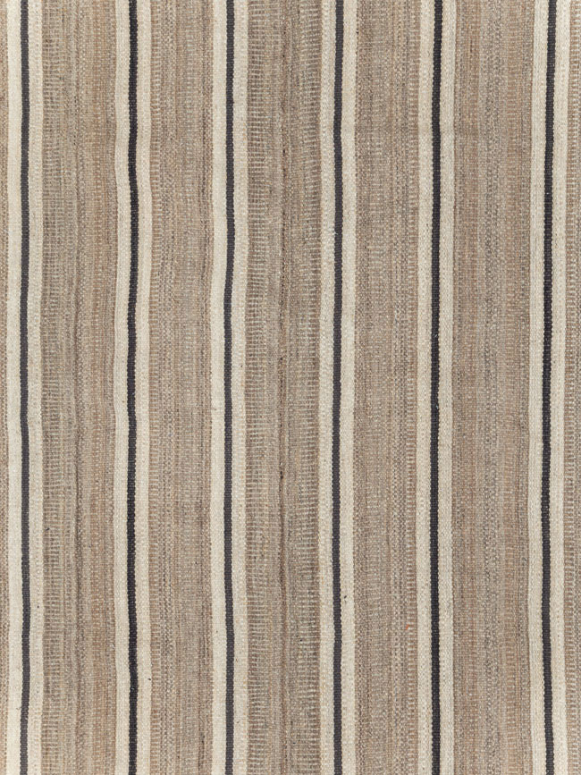 Modern Persian Flatweave Kilim Room Size Carpet, No.30025 - Staging