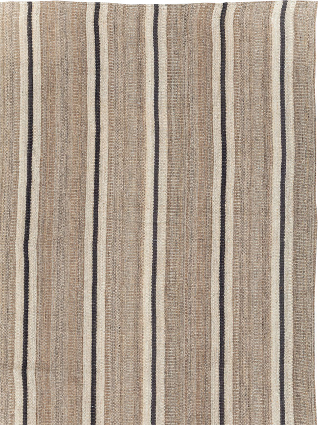 Modern Persian Flatweave Kilim Room Size Carpet, No.30025 - Staging