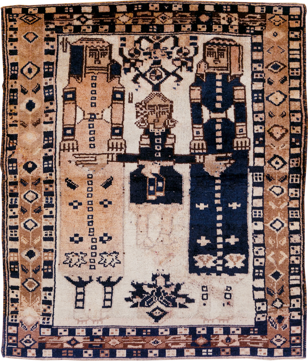 Vintage Persian Bakhtiari Rug, No.30032 - Staging