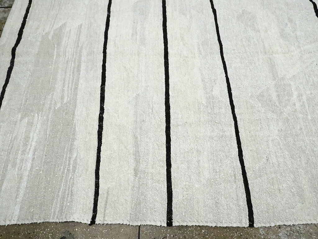 Contemporary Turkish Room Size Flatweave Kilim, No.30064 - Staging