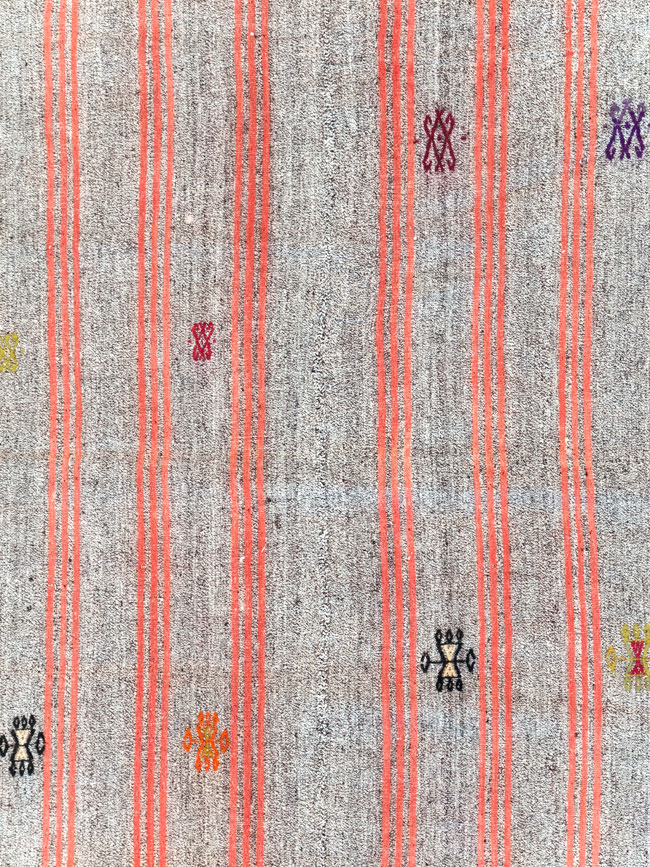 Mid-20th Century Handmade Turkish Flatweave Kilim, No.30068 - Staging
