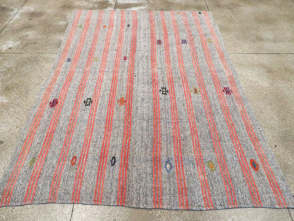 Mid-20th Century Handmade Turkish Flatweave Kilim, No.30068 - Staging