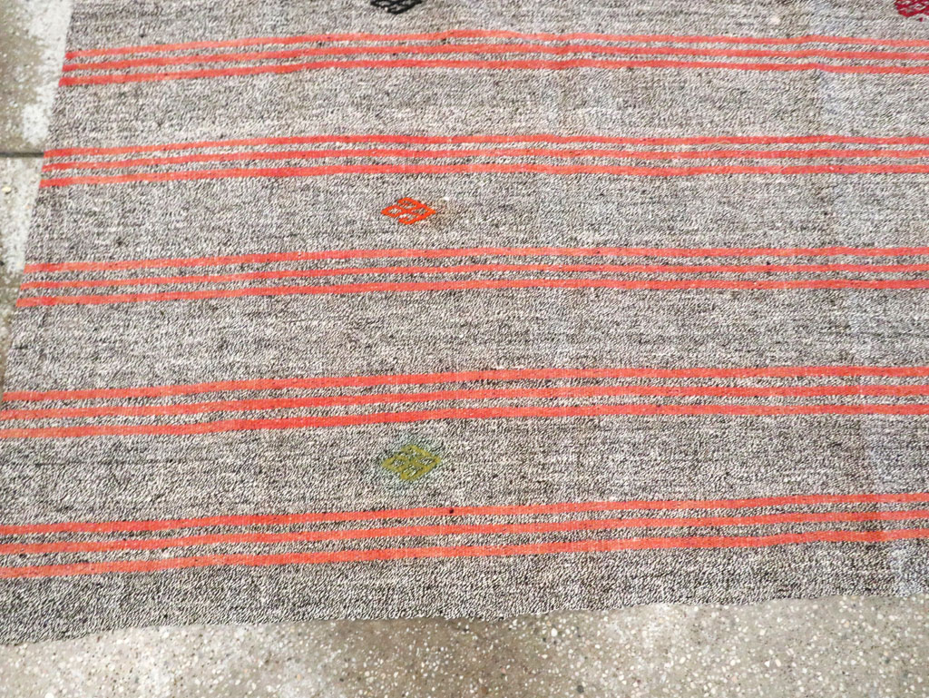 Mid-20th Century Handmade Turkish Flatweave Kilim, No.30068 - Staging