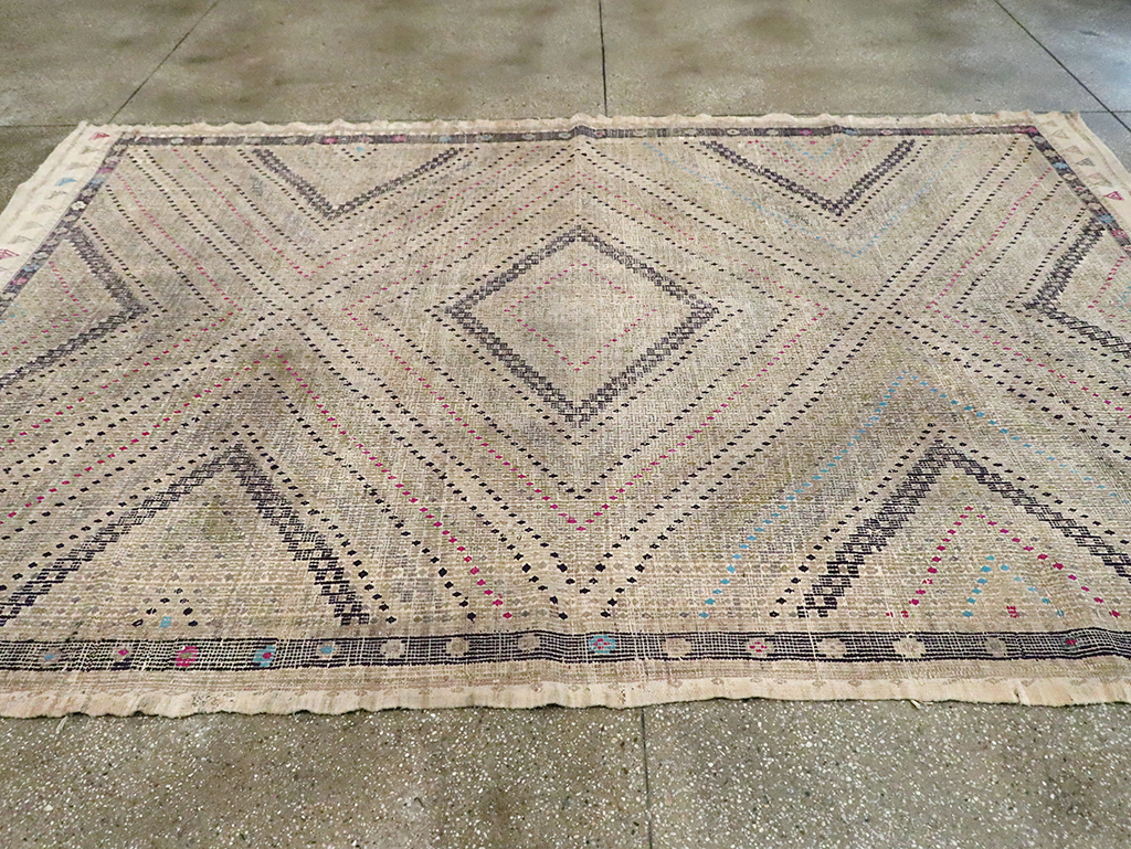 Mid-20th Century Turkish Flatweave Kilim, No.30070 - Staging