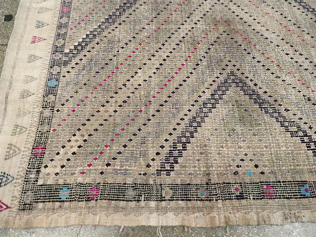 Mid-20th Century Turkish Flatweave Kilim, No.30070 - Staging