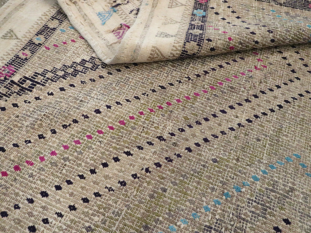 Mid-20th Century Turkish Flatweave Kilim, No.30070 - Staging