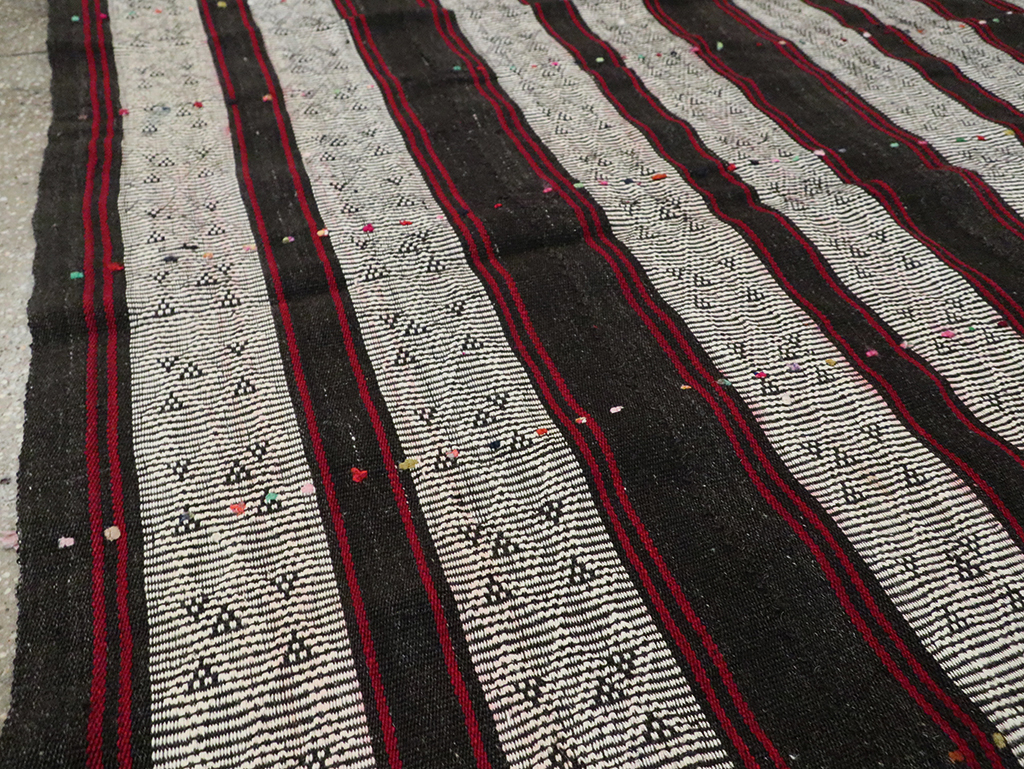 Mid-20th Century Turkish Flatweave Kilim, No.30073 - Staging