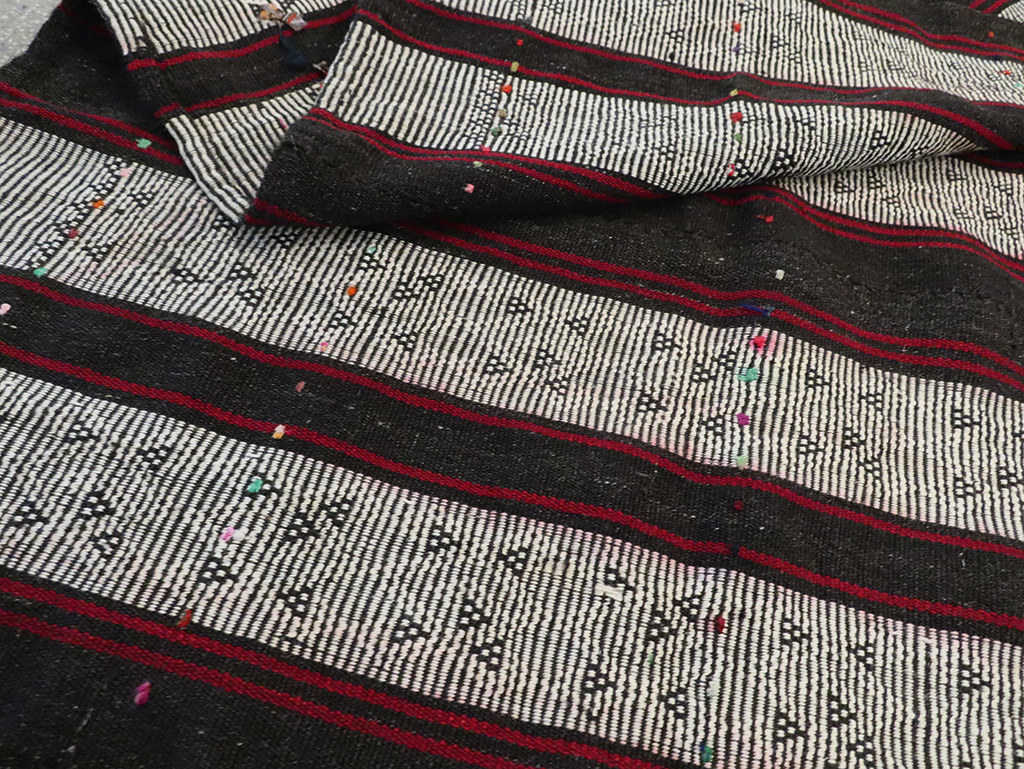 Mid-20th Century Turkish Flatweave Kilim, No.30073 - Staging