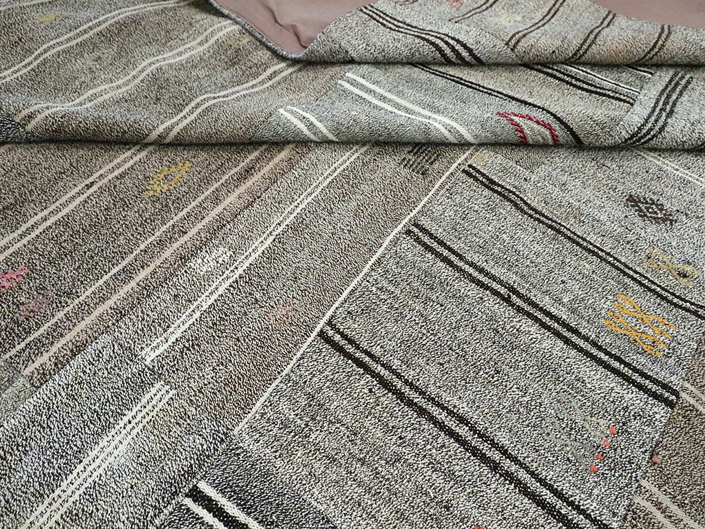 Contemporary Turkish Flatweave, No.30088 - Staging